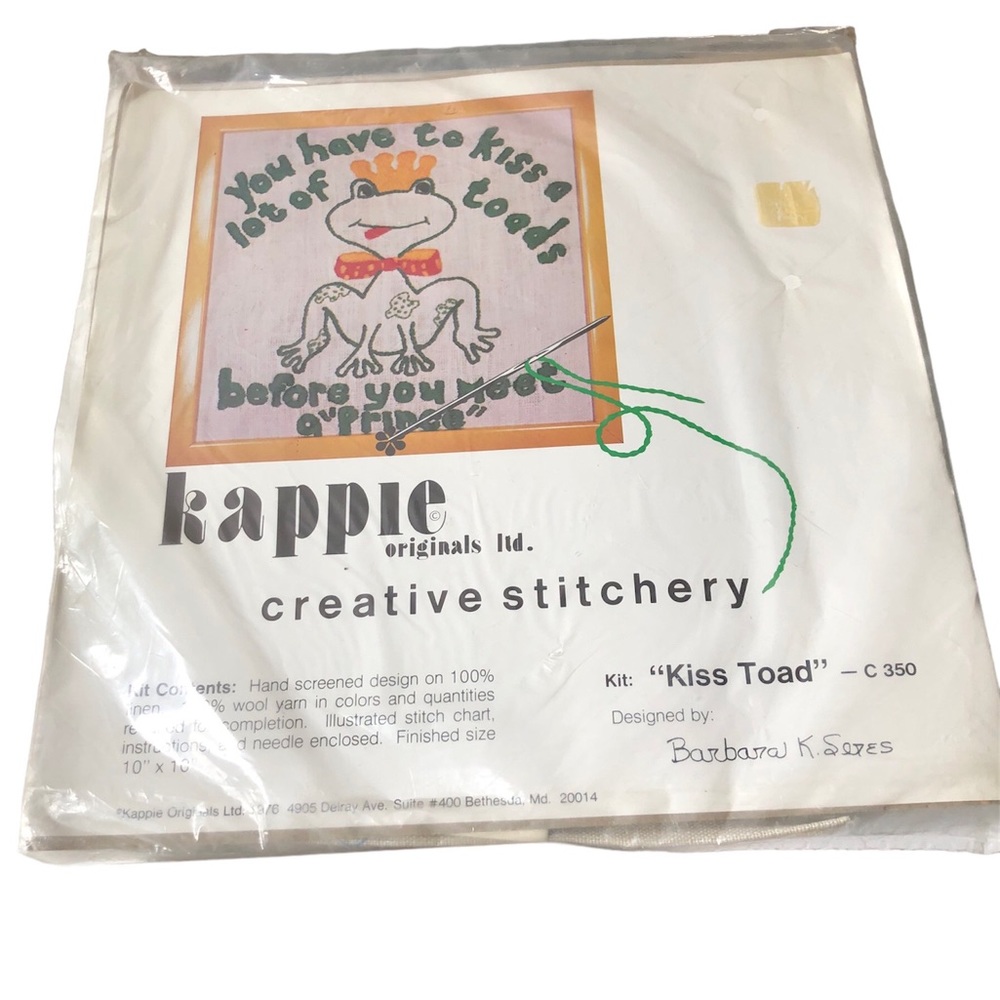 Vintage Kappie Originals Creative Stitchery 1976 “Kiss Toad” “10x10